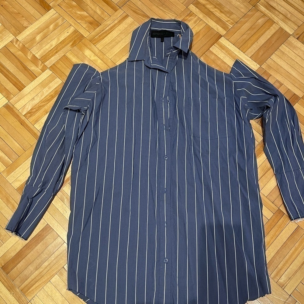 Kendall & Kylie  dress shirt​​​​​​​​